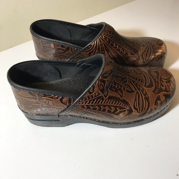 Dansko Womens Professional Brown Tooled Clogs - Picture 3 of 6